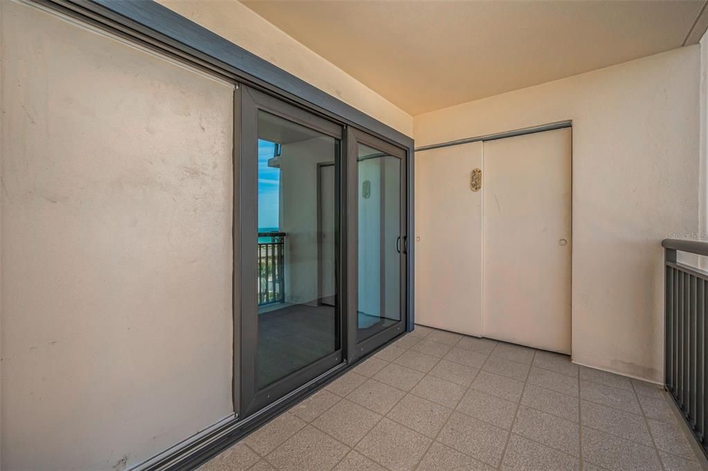 На продажу: $550,000 (2 спален, 2 ванн, 1094 Квадратных фут)