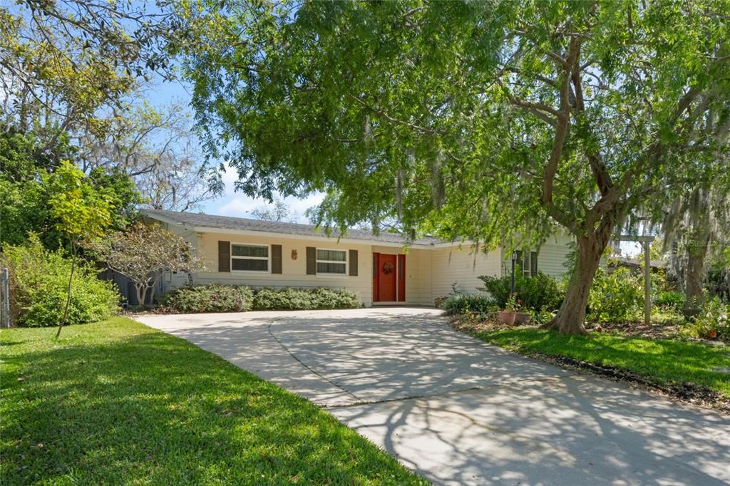 Recently Sold: $549,000 (4 beds, 2 baths, 1781 Square Feet)