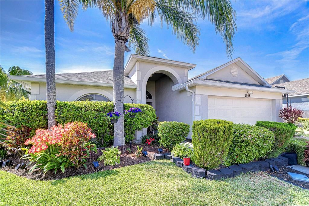 Recently Sold: $399,800 (3 beds, 2 baths, 1643 Square Feet)