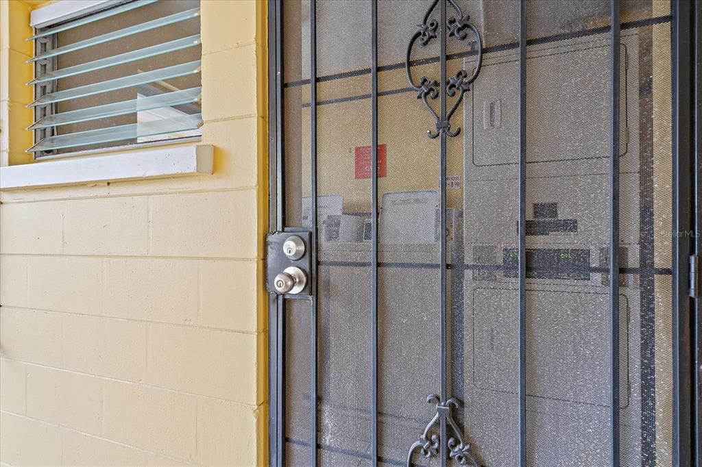 For Sale: $154,900 (0 beds, 1 baths, 422 Square Feet)