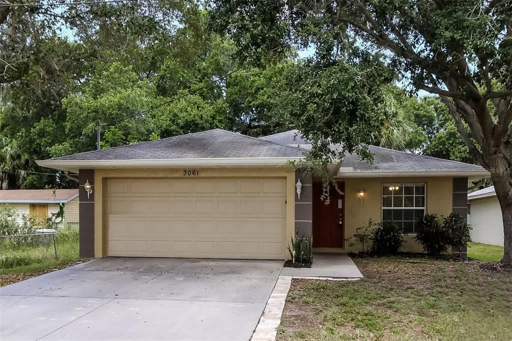 Recently Rented: $2,175 (3 beds, 2 baths, 1340 Square Feet)