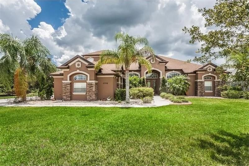 Recently Sold: $990,000 (6 beds, 4 baths, 3624 Square Feet)