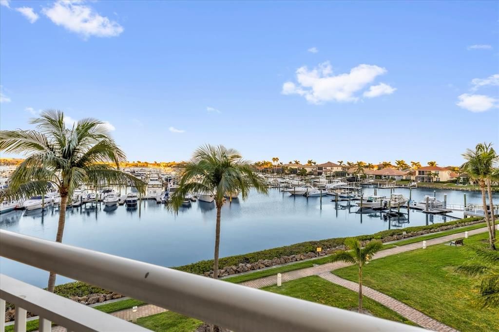 待售: $445,000 (2 贝兹, 2 浴室, 1758 平方英尺)