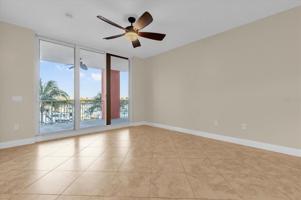 待售: $445,000 (2 贝兹, 2 浴室, 1758 平方英尺)