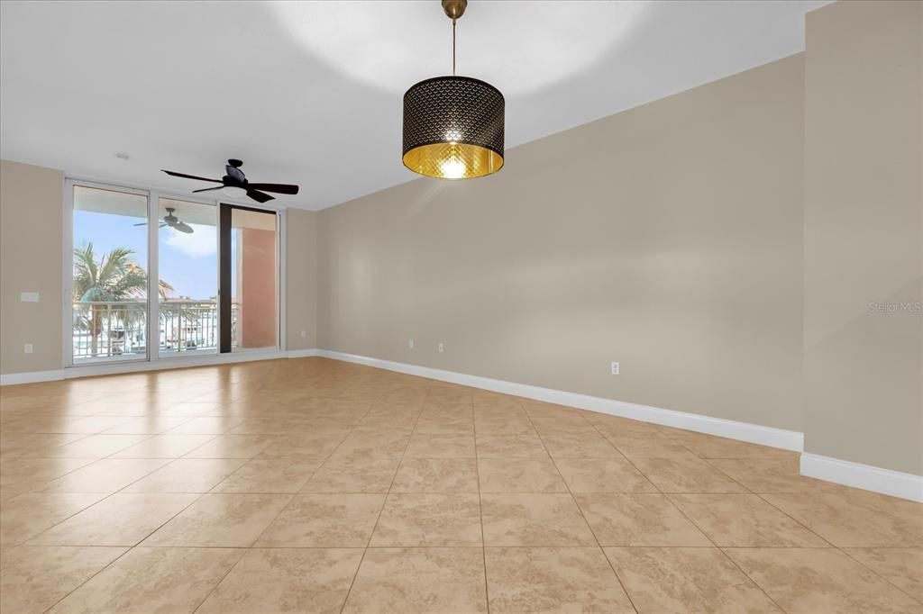 待售: $445,000 (2 贝兹, 2 浴室, 1758 平方英尺)