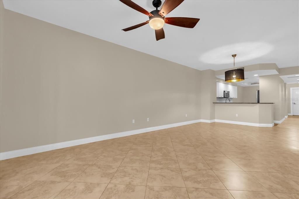 待售: $445,000 (2 贝兹, 2 浴室, 1758 平方英尺)