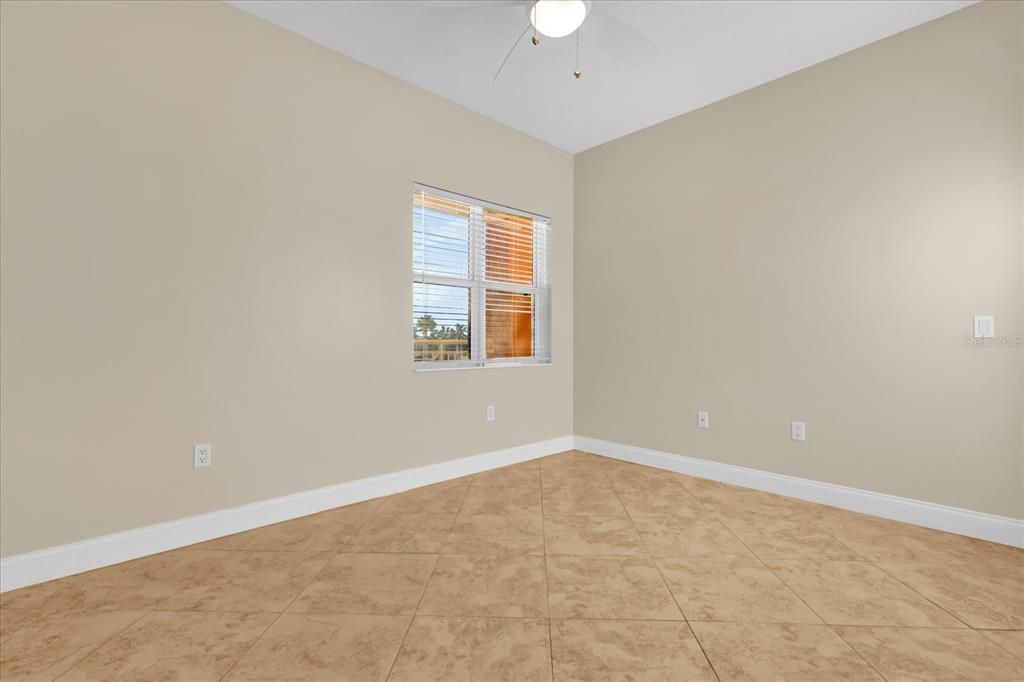 待售: $445,000 (2 贝兹, 2 浴室, 1758 平方英尺)