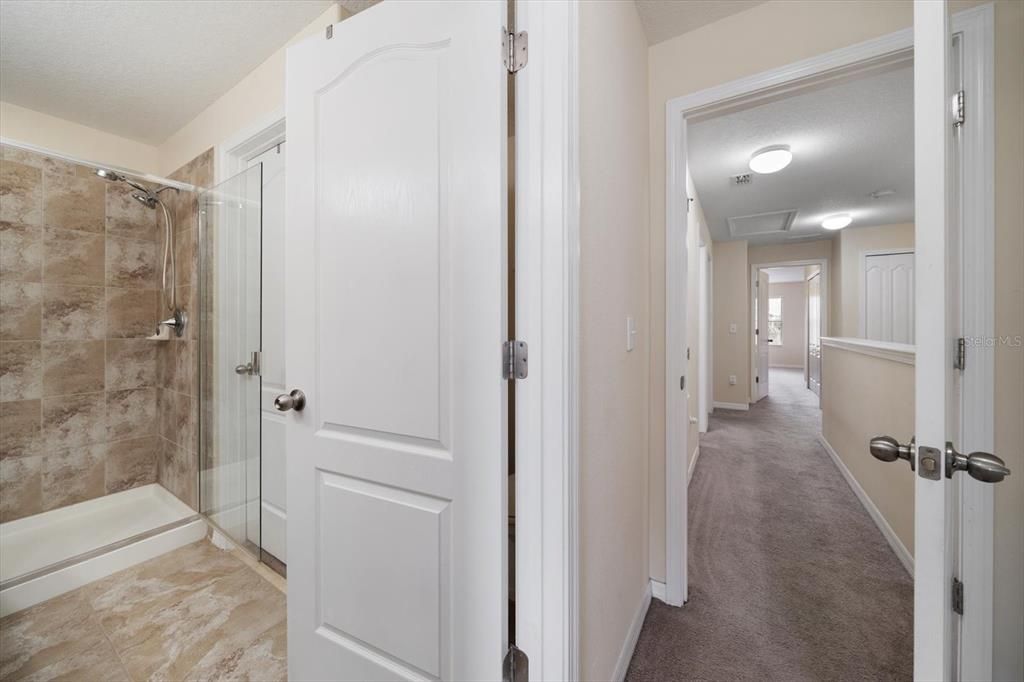 En Venta: $245,000 (3 camas, 2 baños, 1760 Pies cuadrados)