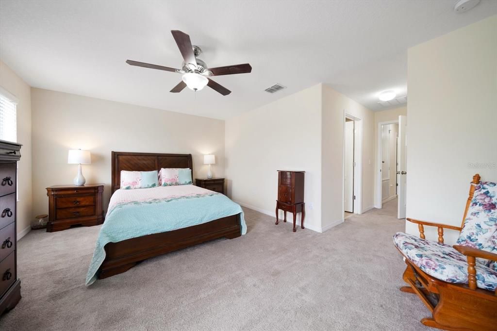 En Venta: $245,000 (3 camas, 2 baños, 1760 Pies cuadrados)