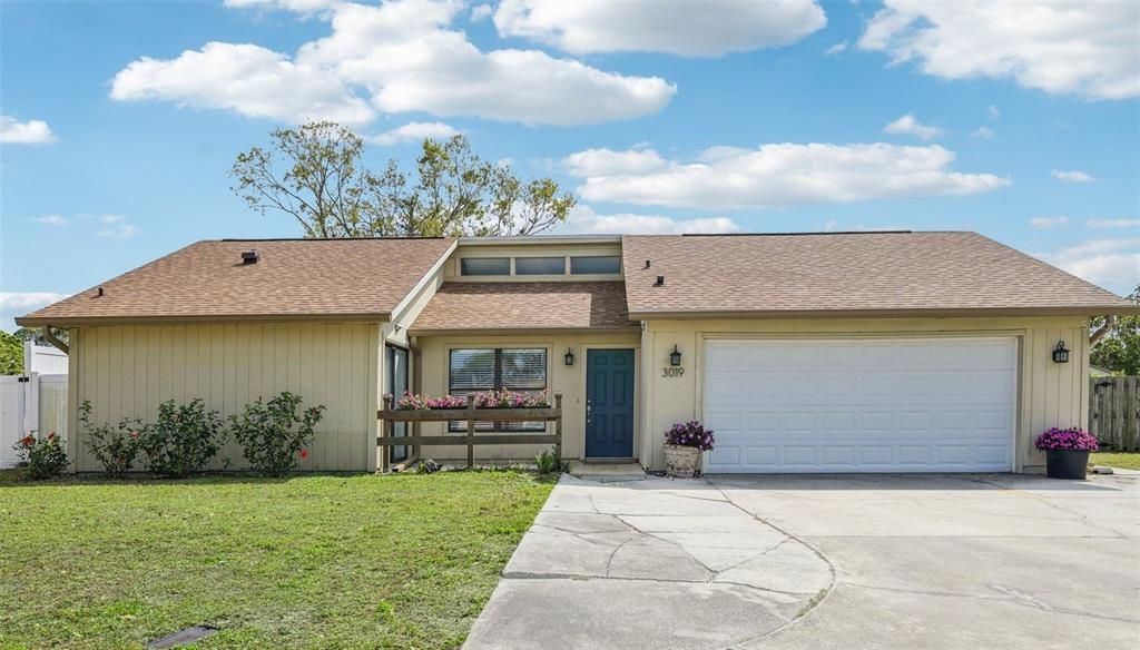 最近售出: $345,900 (2 贝兹, 2 浴室, 1215 平方英尺)