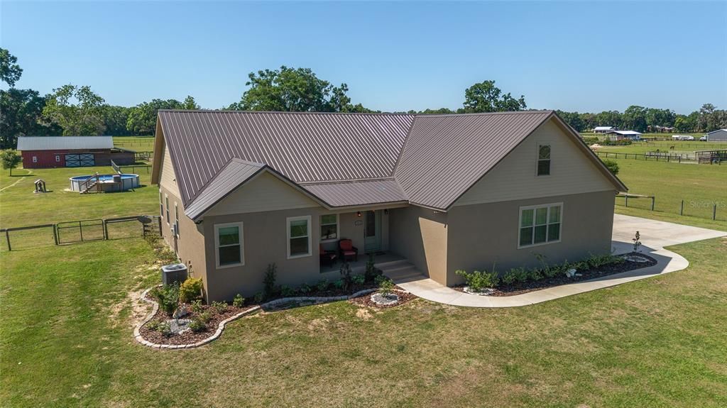 Recently Sold: $749,000 (4 beds, 3 baths, 2762 Square Feet)