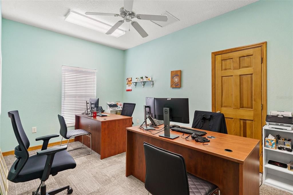 待售: $450,000 (0 贝兹, 0 浴室, 2379 平方英尺)