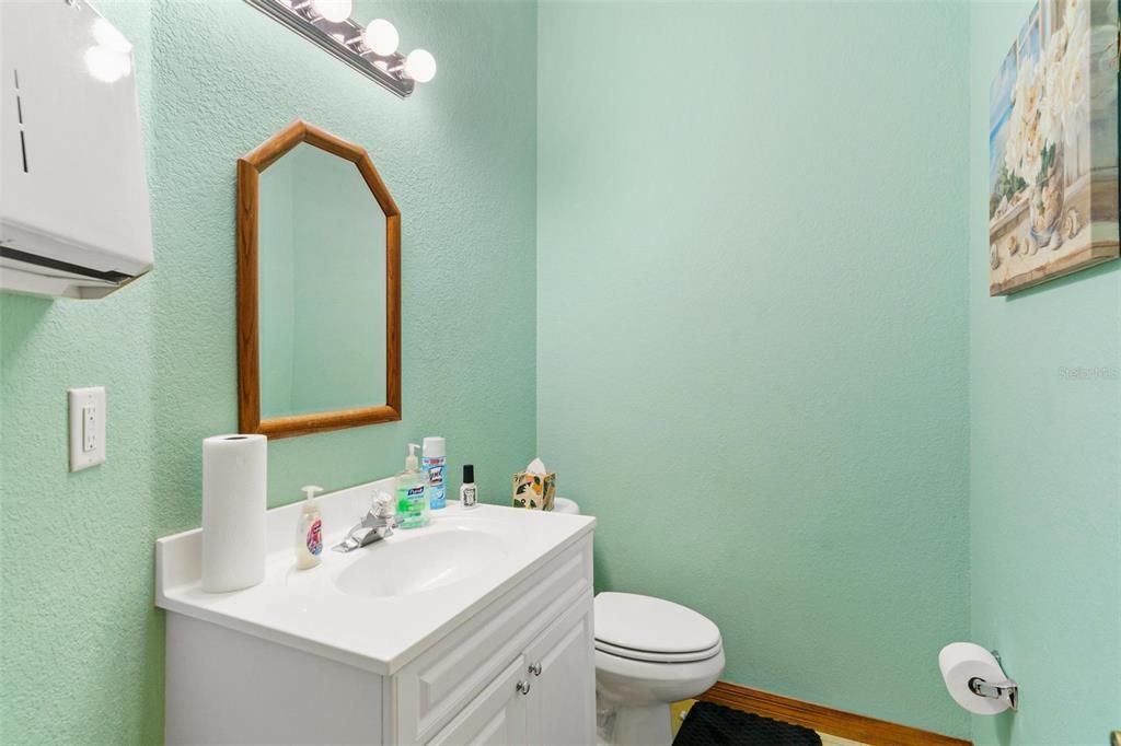 待售: $450,000 (0 贝兹, 0 浴室, 2379 平方英尺)