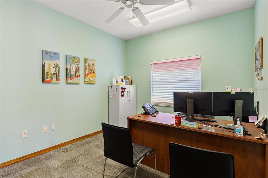 待售: $450,000 (0 贝兹, 0 浴室, 2379 平方英尺)