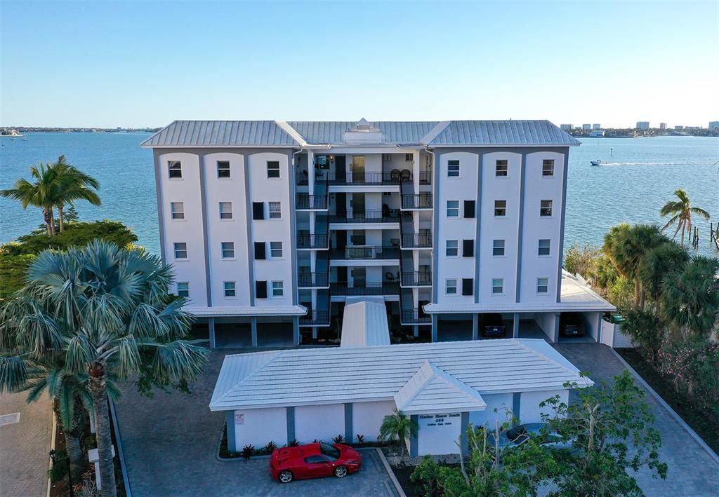 For Sale: $2,100,000 (3 beds, 3 baths, 2979 Square Feet)