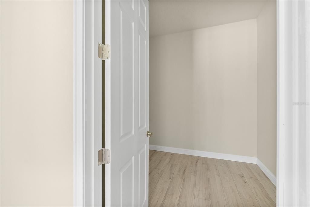 待售: $739,900 (3 贝兹, 2 浴室, 2001 平方英尺)