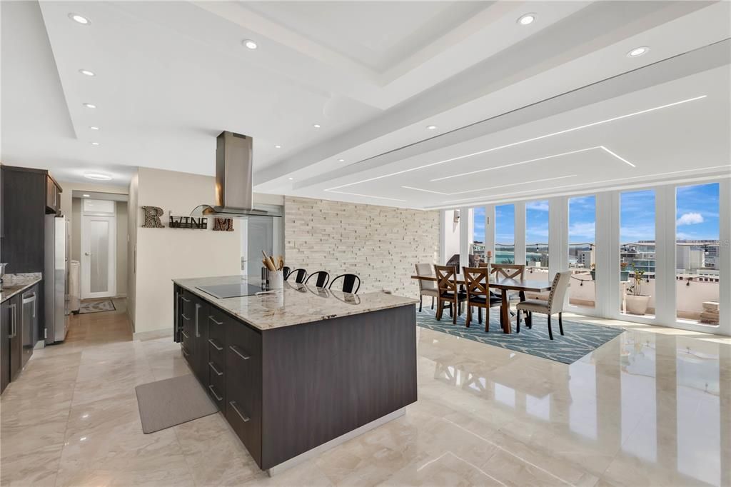 Active With Contract: $749,000 (3 beds, 3 baths, 2724.03 Square Feet)