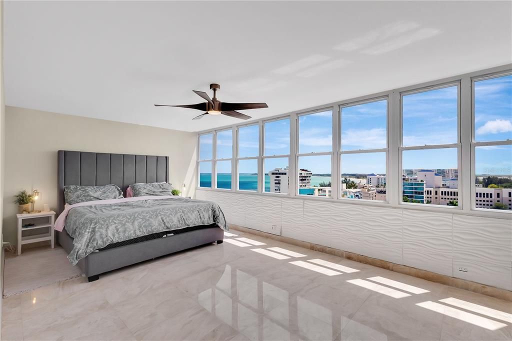 Active With Contract: $749,000 (3 beds, 3 baths, 2724.03 Square Feet)