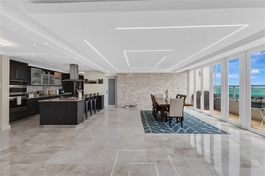 Active With Contract: $749,000 (3 beds, 3 baths, 2724.03 Square Feet)