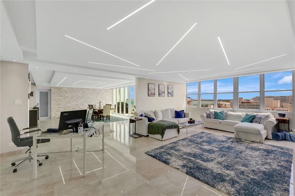 Active With Contract: $749,000 (3 beds, 3 baths, 2724.03 Square Feet)