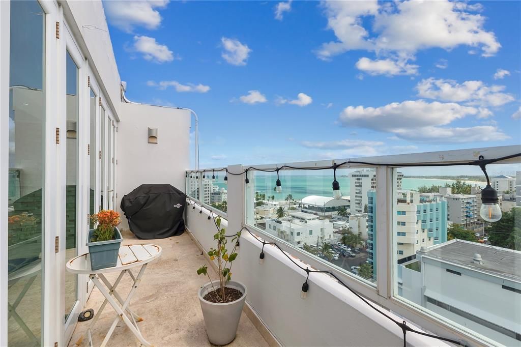 Active With Contract: $749,000 (3 beds, 3 baths, 2724.03 Square Feet)