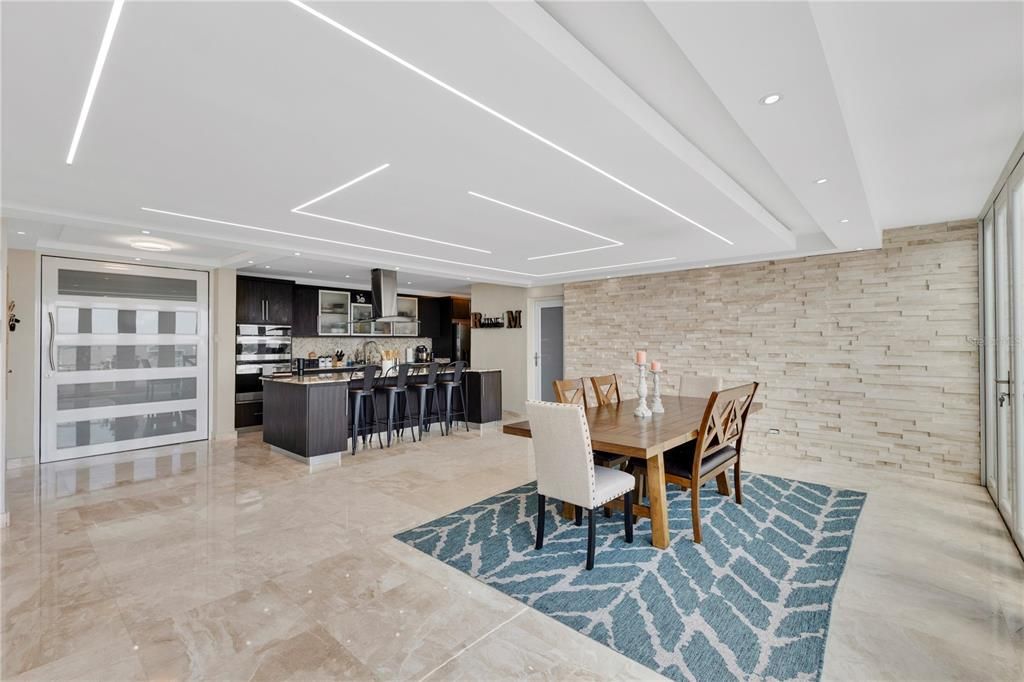 Active With Contract: $749,000 (3 beds, 3 baths, 2724.03 Square Feet)