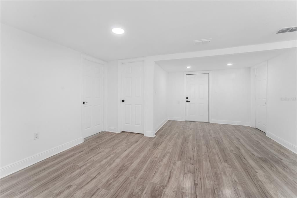 На продажу: $269,900 (3 спален, 2 ванн, 1132 Квадратных фут)