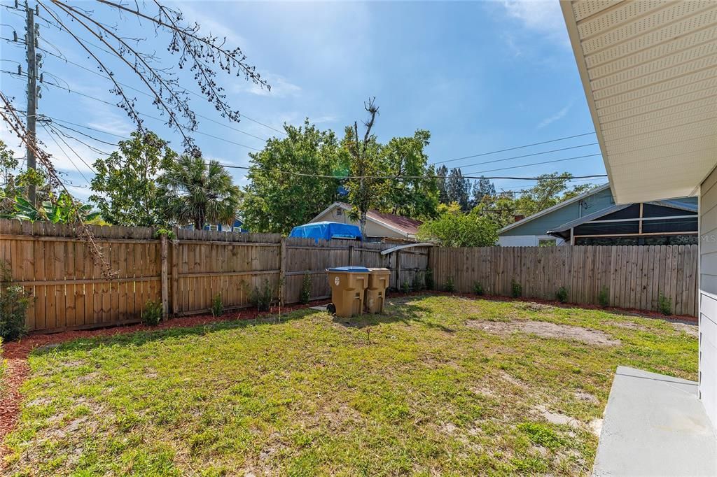 На продажу: $269,900 (3 спален, 2 ванн, 1132 Квадратных фут)