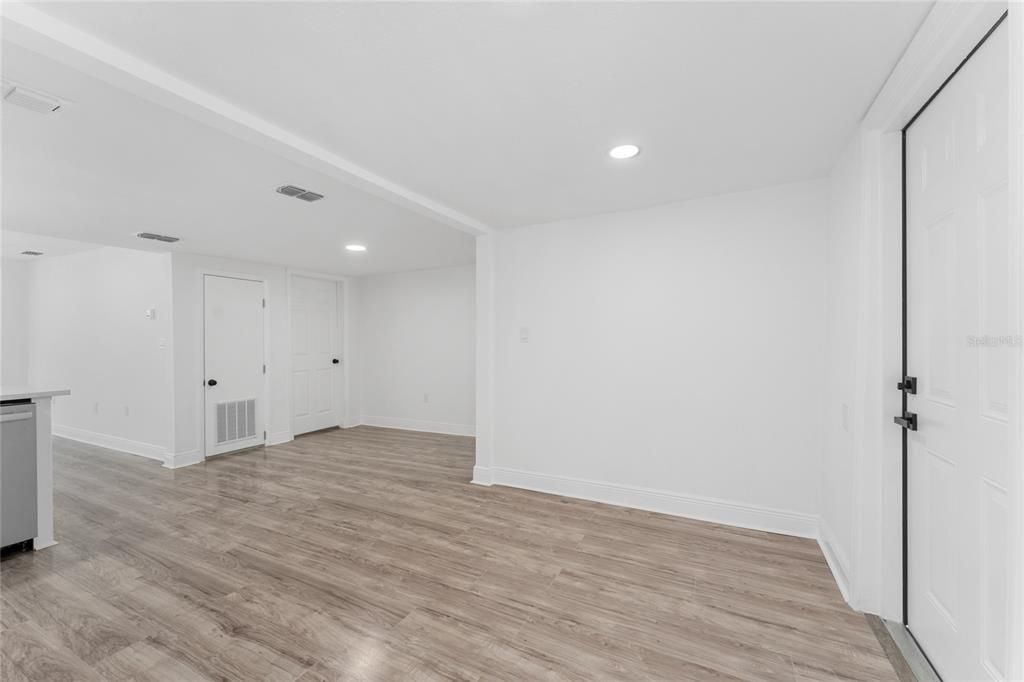 На продажу: $269,900 (3 спален, 2 ванн, 1132 Квадратных фут)