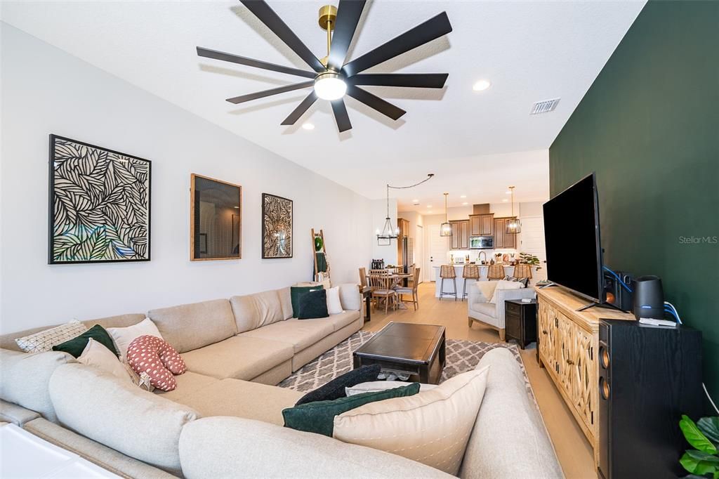 На продажу: $499,990 (3 спален, 2 ванн, 1731 Квадратных фут)