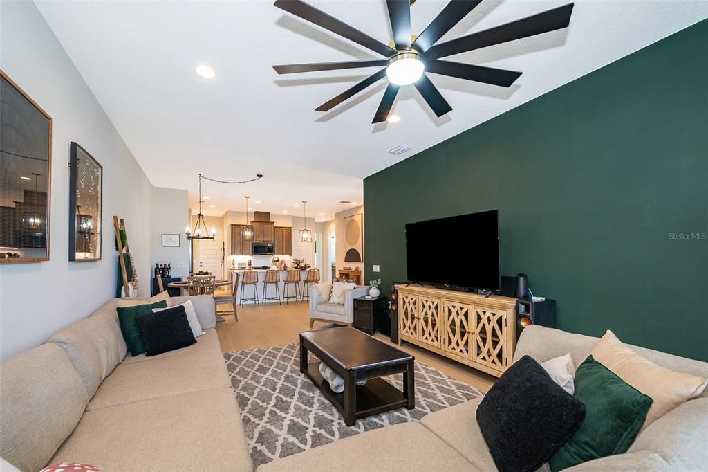 На продажу: $499,990 (3 спален, 2 ванн, 1731 Квадратных фут)