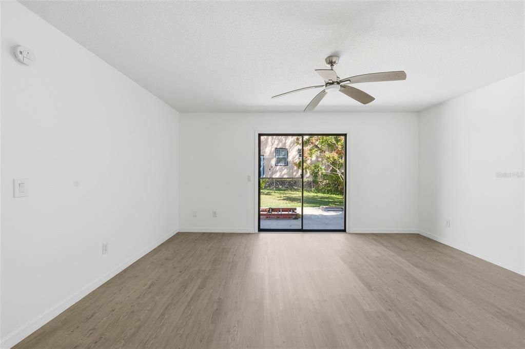 En Venta: $325,000 (3 camas, 2 baños, 1697 Pies cuadrados)