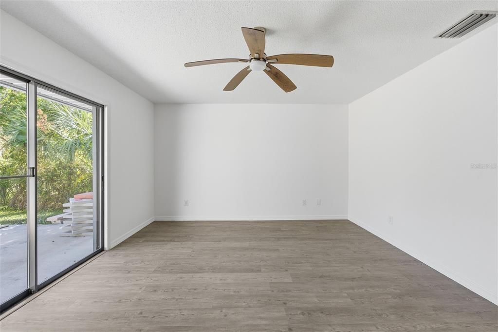 En Venta: $325,000 (3 camas, 2 baños, 1697 Pies cuadrados)