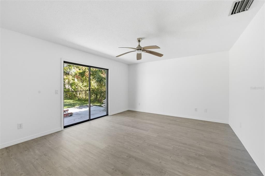 En Venta: $325,000 (3 camas, 2 baños, 1697 Pies cuadrados)