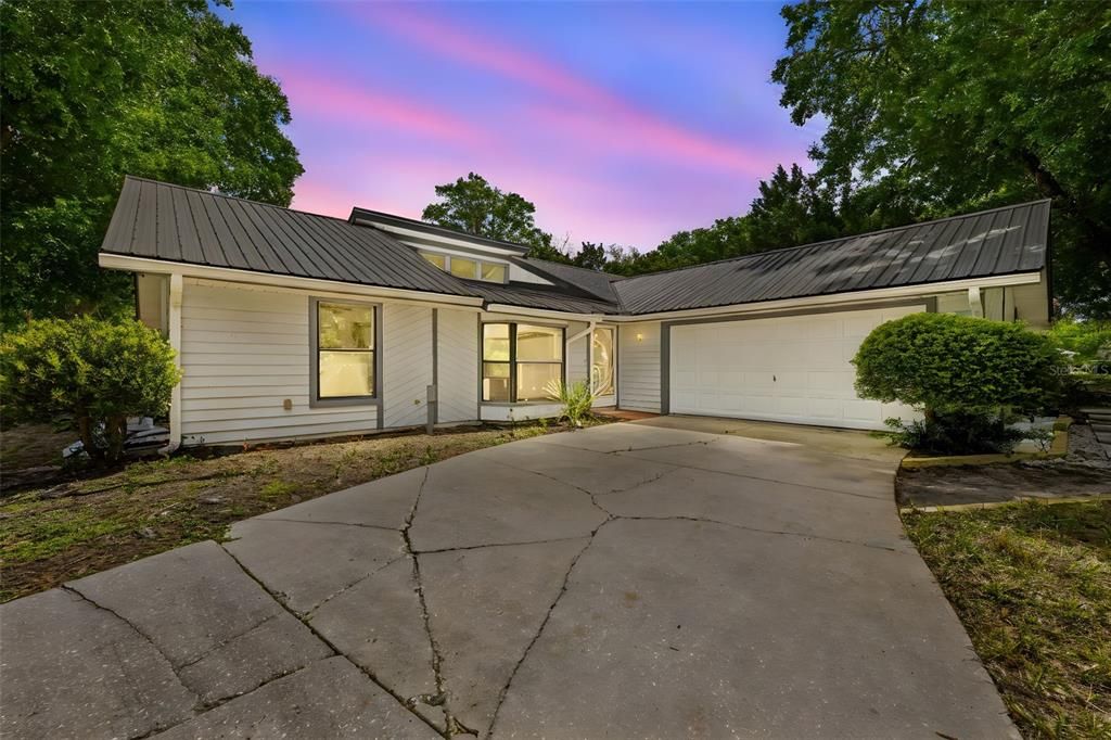 En Venta: $325,000 (3 camas, 2 baños, 1697 Pies cuadrados)