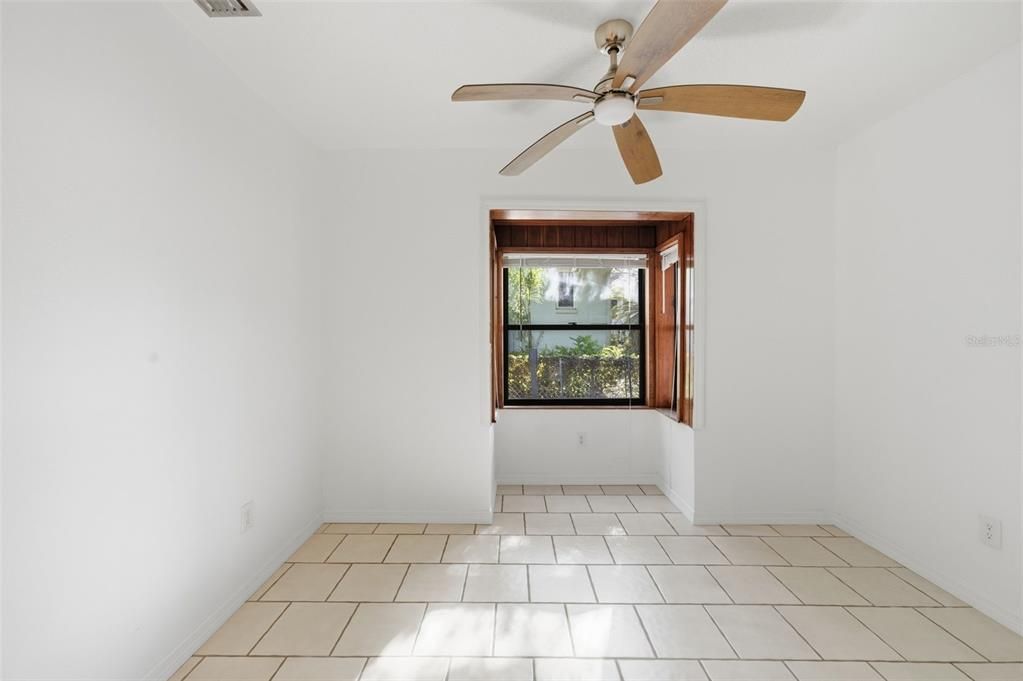 En Venta: $325,000 (3 camas, 2 baños, 1697 Pies cuadrados)