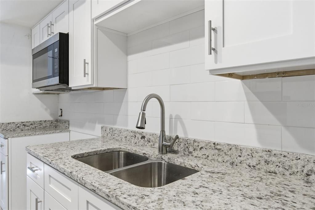 En Venta: $325,000 (3 camas, 2 baños, 1697 Pies cuadrados)