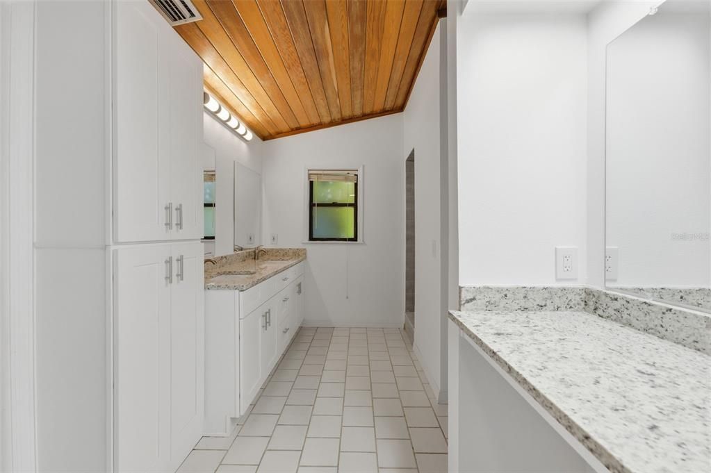 En Venta: $325,000 (3 camas, 2 baños, 1697 Pies cuadrados)