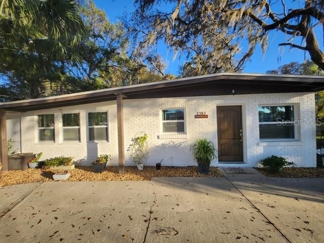 Recently Sold: $195,000 (2 beds, 1 baths, 867 Square Feet)