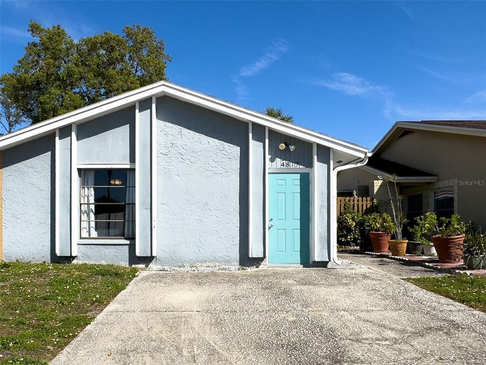 Recently Sold: $300,000 (3 beds, 2 baths, 1188 Square Feet)