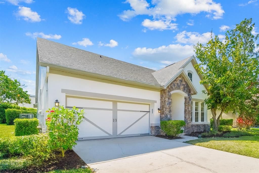 Activo con contrato: $698,000 (4 camas, 2 baños, 2505 Pies cuadrados)