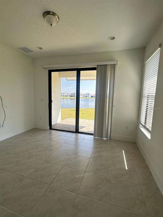 For Sale: $368,000 (2 beds, 2 baths, 1355 Square Feet)