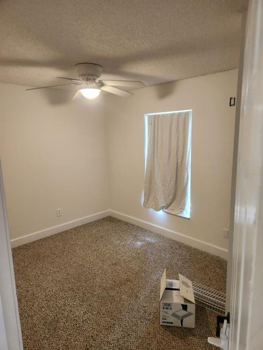 合同活跃: $315,000 (4 贝兹, 3 浴室, 1848 平方英尺)