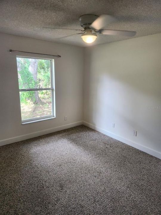 合同活跃: $315,000 (4 贝兹, 3 浴室, 1848 平方英尺)