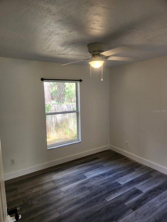 合同活跃: $315,000 (4 贝兹, 3 浴室, 1848 平方英尺)