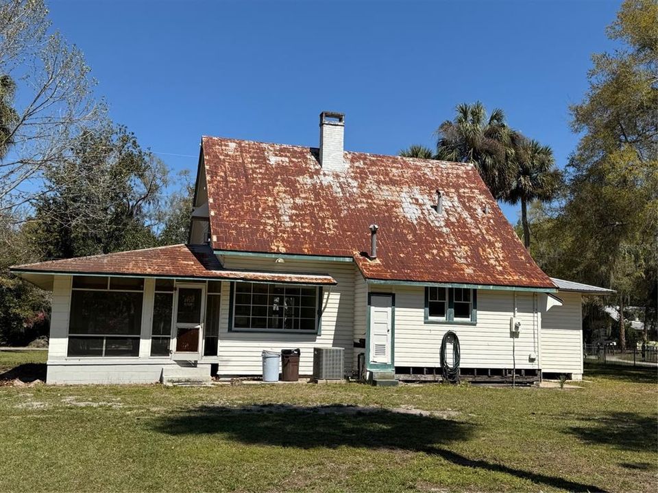 На продажу: $199,000 (3 спален, 1 ванн, 1976 Квадратных фут)