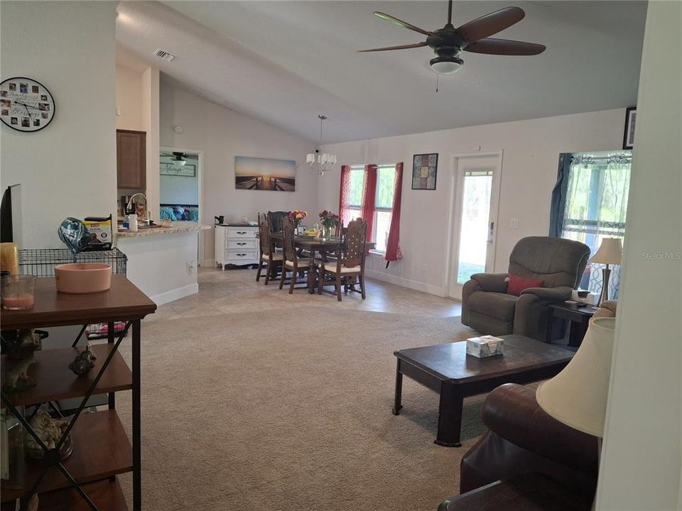 For Sale: $385,000 (4 beds, 2 baths, 1755 Square Feet)