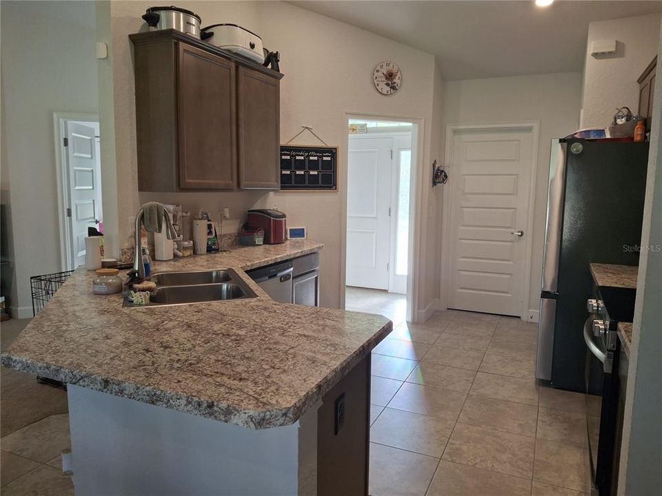 For Sale: $385,000 (4 beds, 2 baths, 1755 Square Feet)