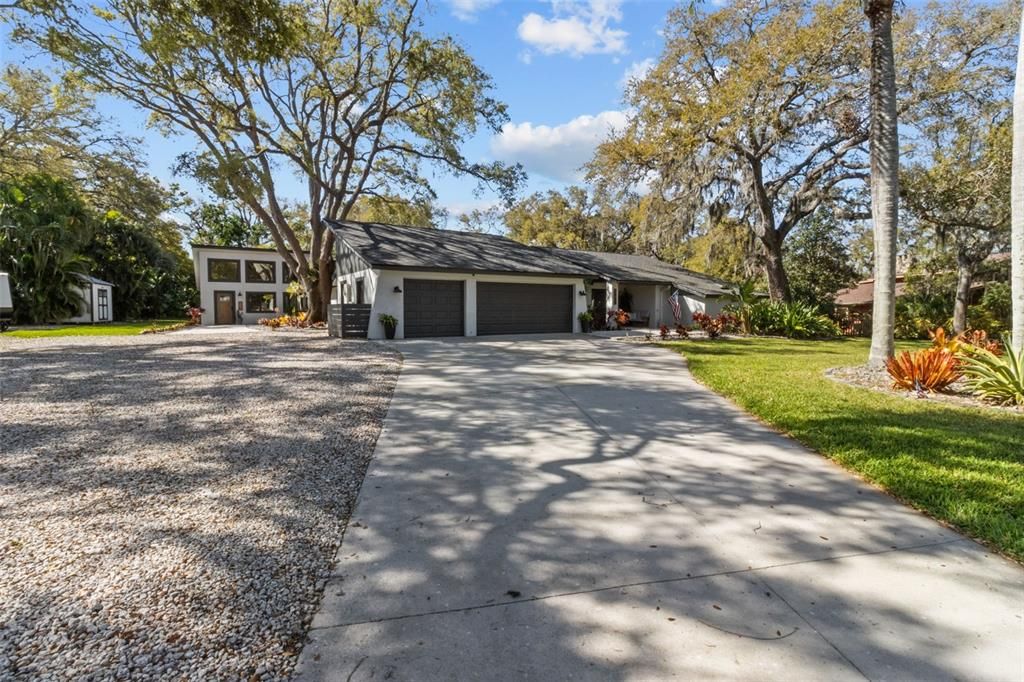 For Sale: $1,400,000 (7 beds, 4 baths, 4630 Square Feet)
