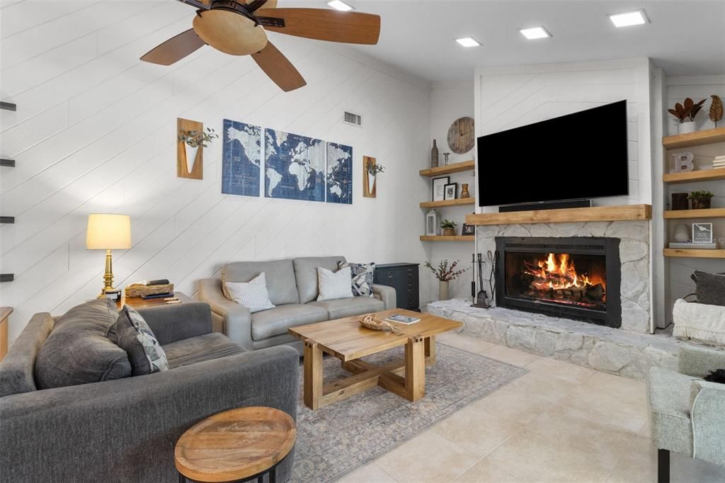 For Sale: $1,400,000 (7 beds, 4 baths, 4630 Square Feet)